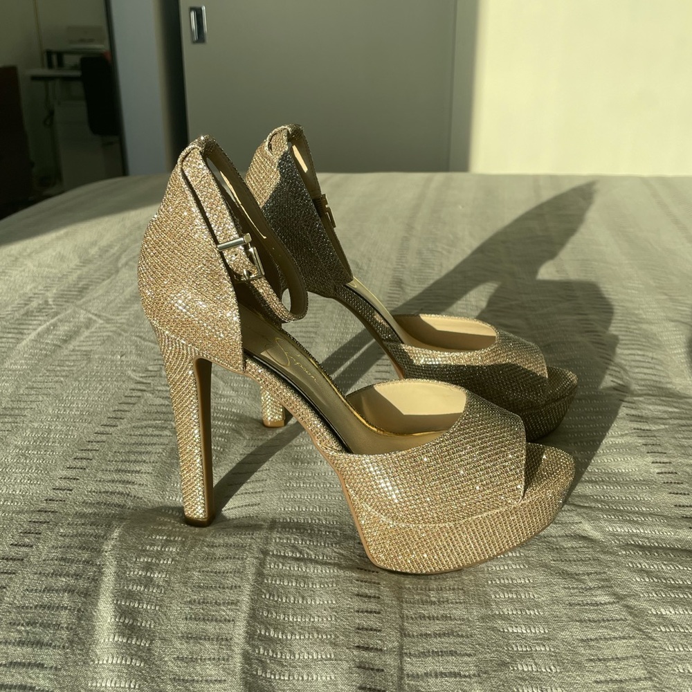 Jessica Simpson Gold Peep Toe Heels